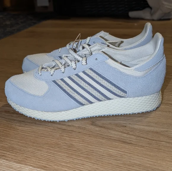 Adidas Atlanta W Retro Running Shoes in Off-White/Wonder Blue/Silver Violet sz 8 - Picture 5 of 13